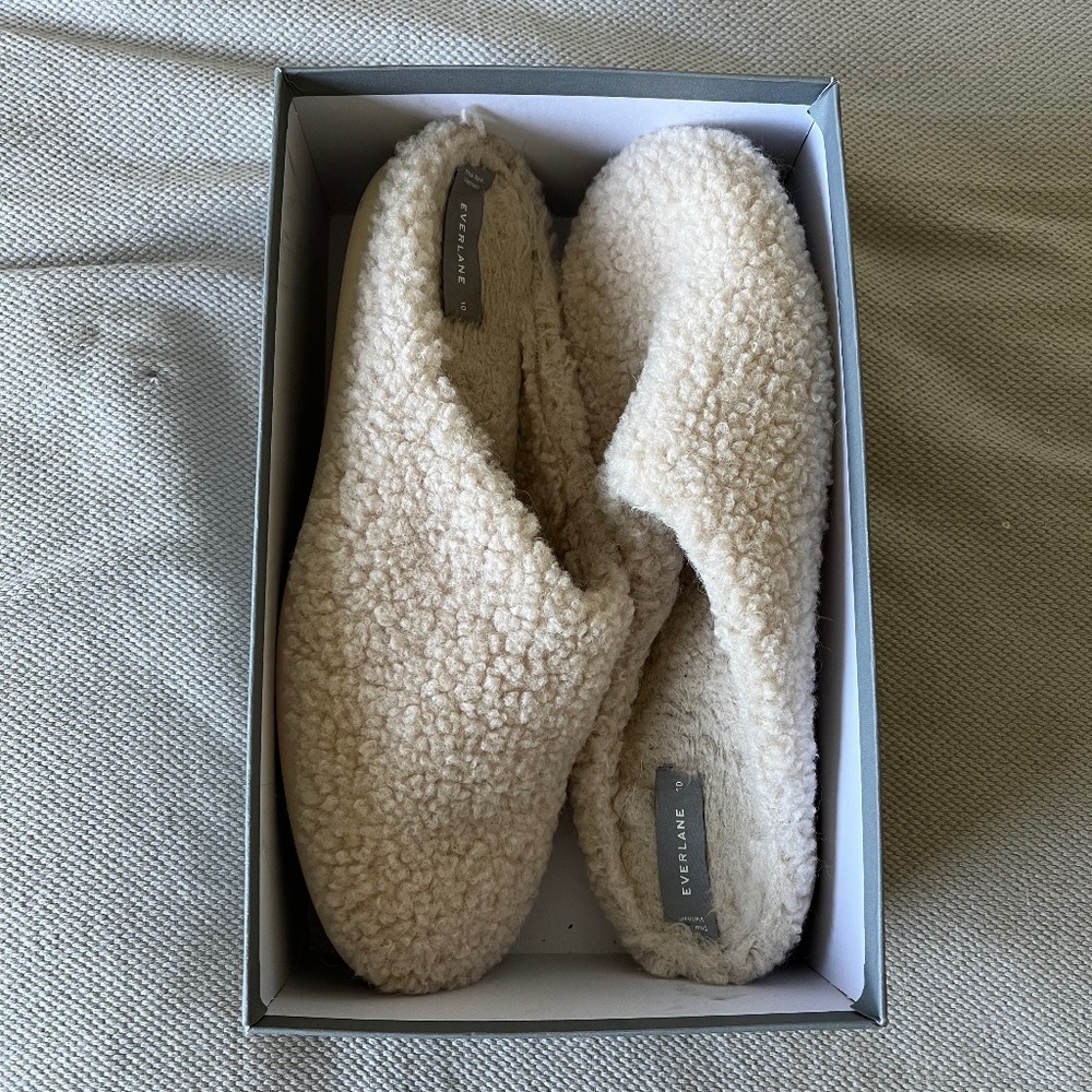 Everlane ReNew Teddy Slippers